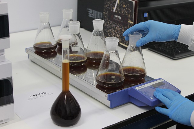 Witcobond水性聚氨酯分散體的固含量對終涂膜性能的影響分析